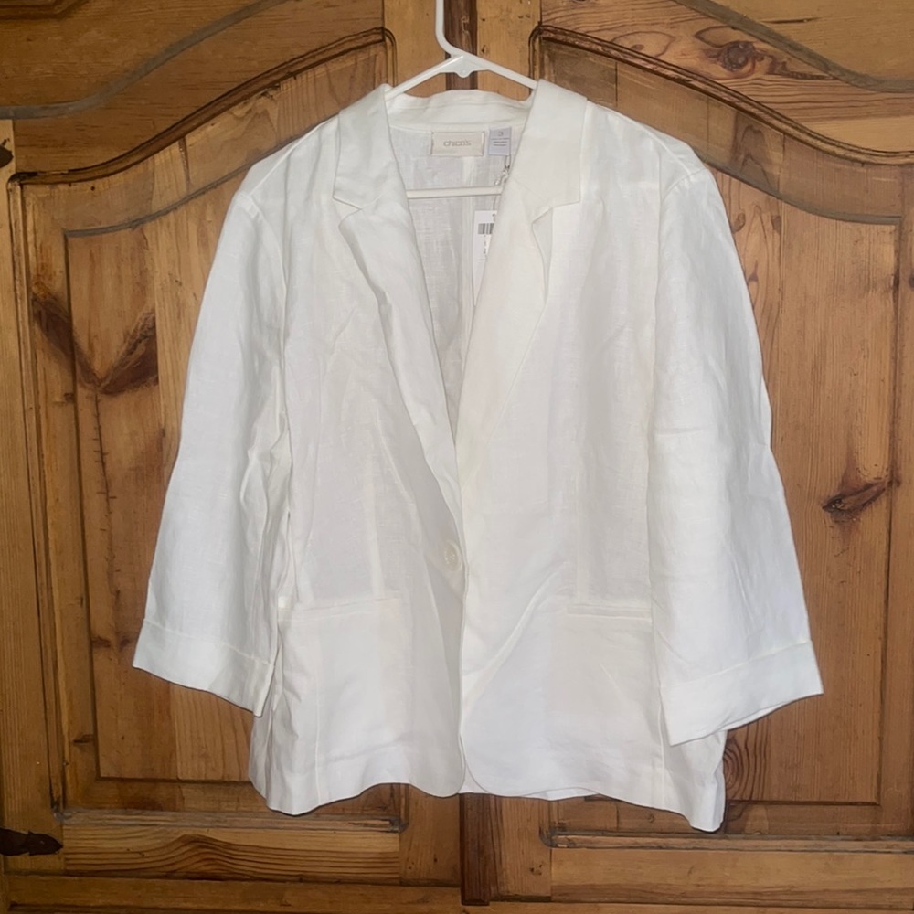 Chicos 100% linen white blazer size 3 NWT button close pockets 3/4 sleeve w cuff